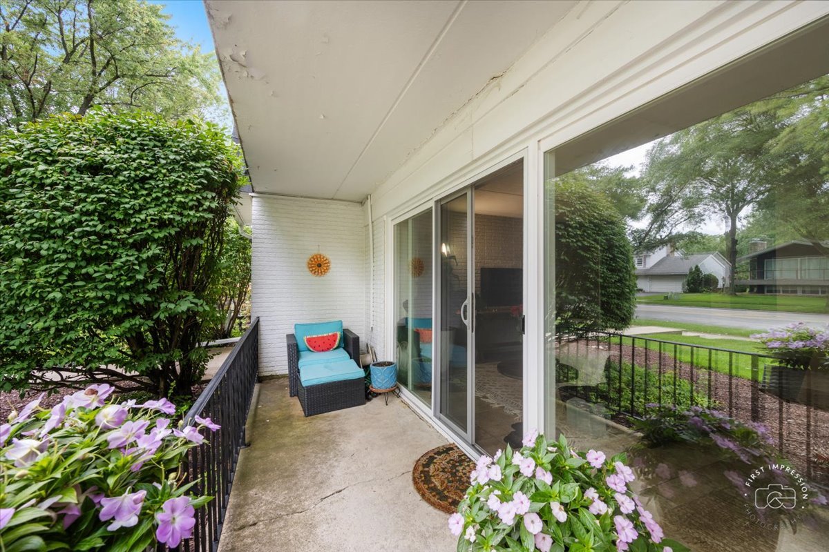 1125 Royal Saint George Drive Unit: 105