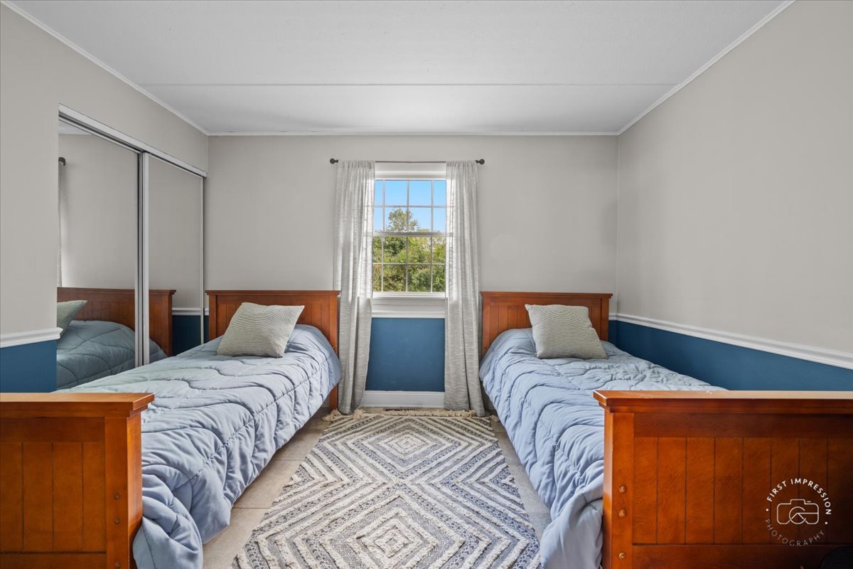 1125 Royal Saint George Drive Unit: 105