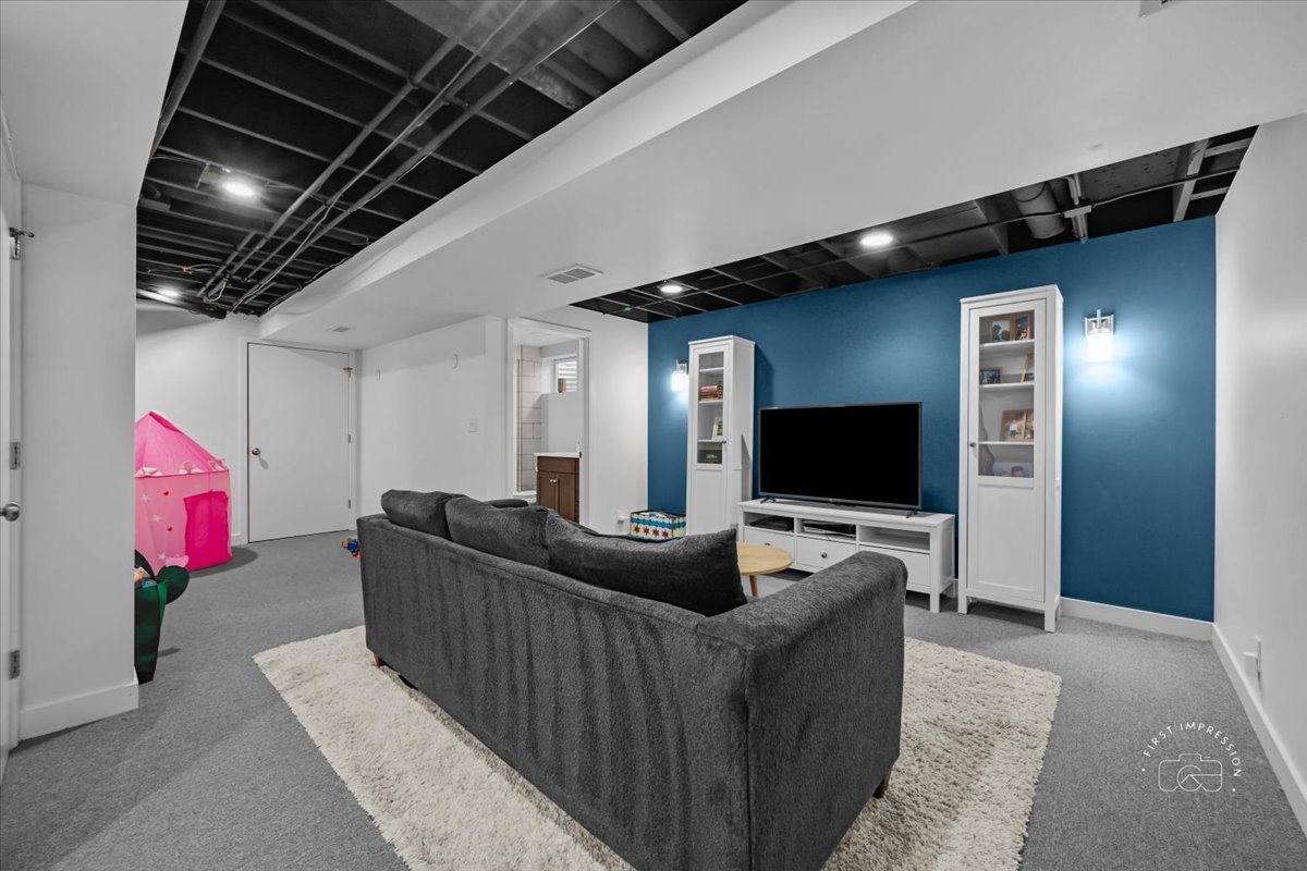 2451 Whitehall Court