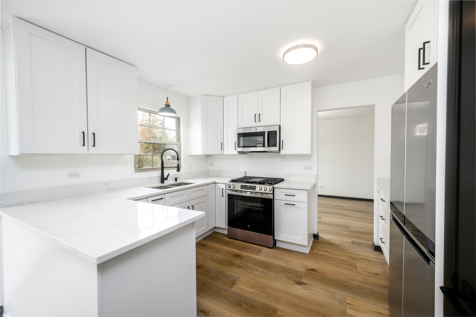 1072 S Naper Boulevard