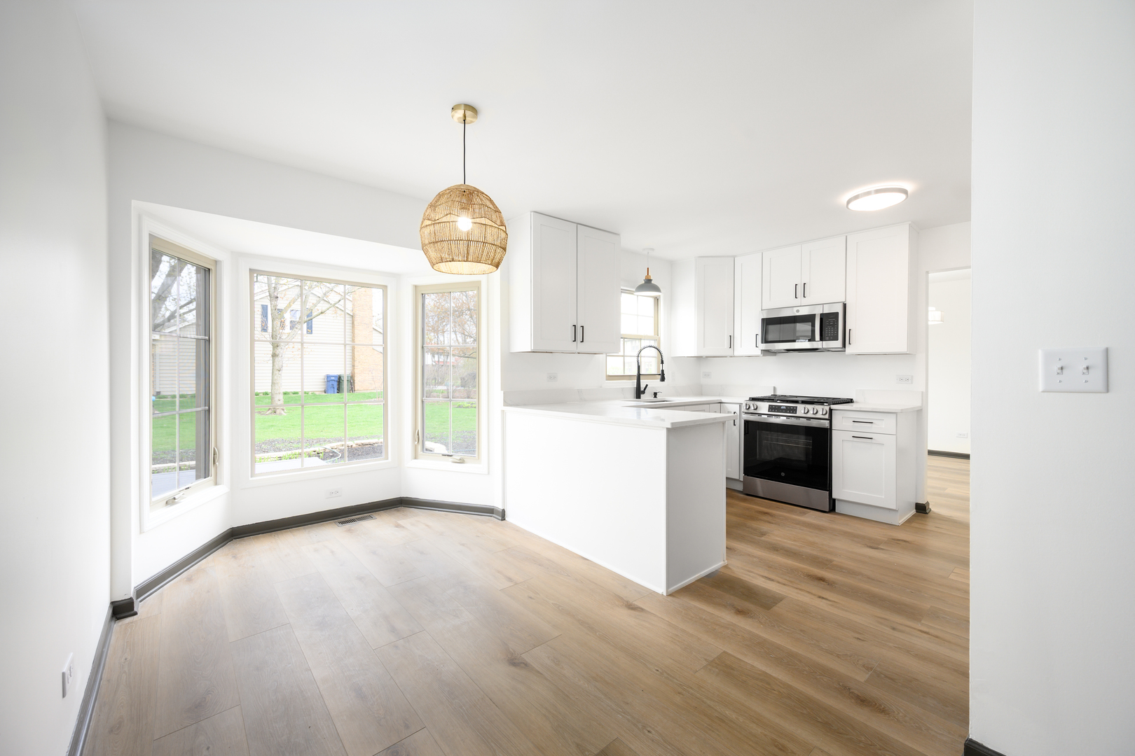 1072 S Naper Boulevard