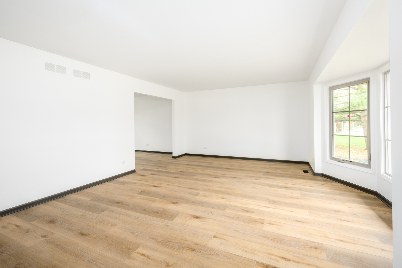 1072 S Naper Boulevard