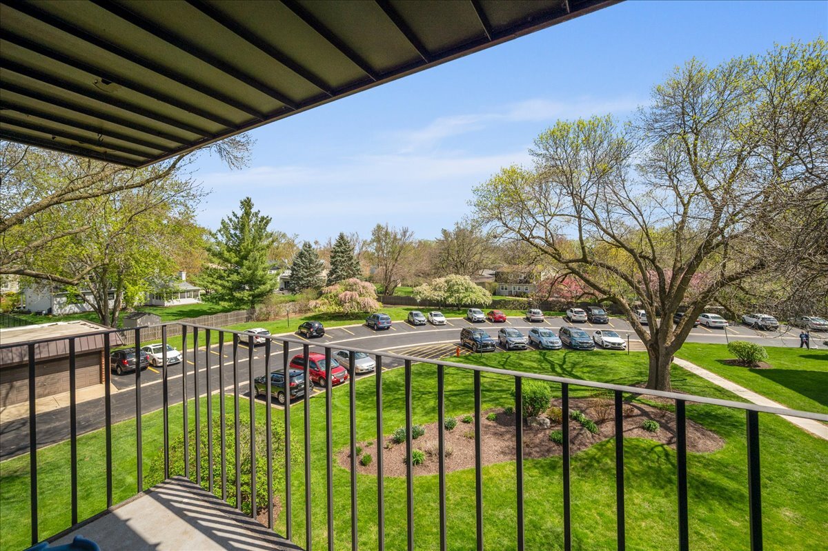 1053 W Ogden Avenue Unit: 350