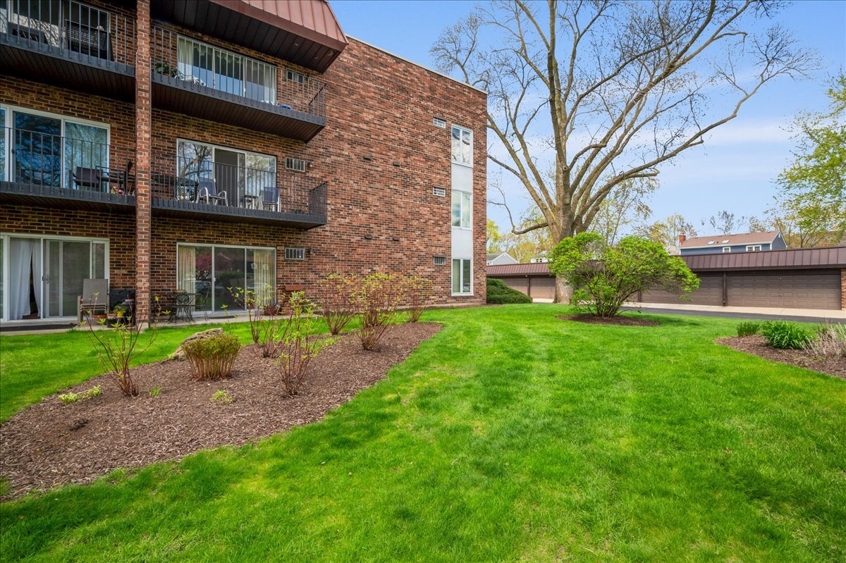 1053 W Ogden Avenue Unit: 350