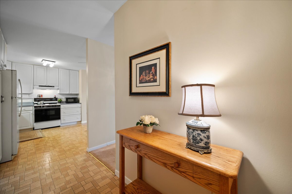 1053 W Ogden Avenue Unit: 350