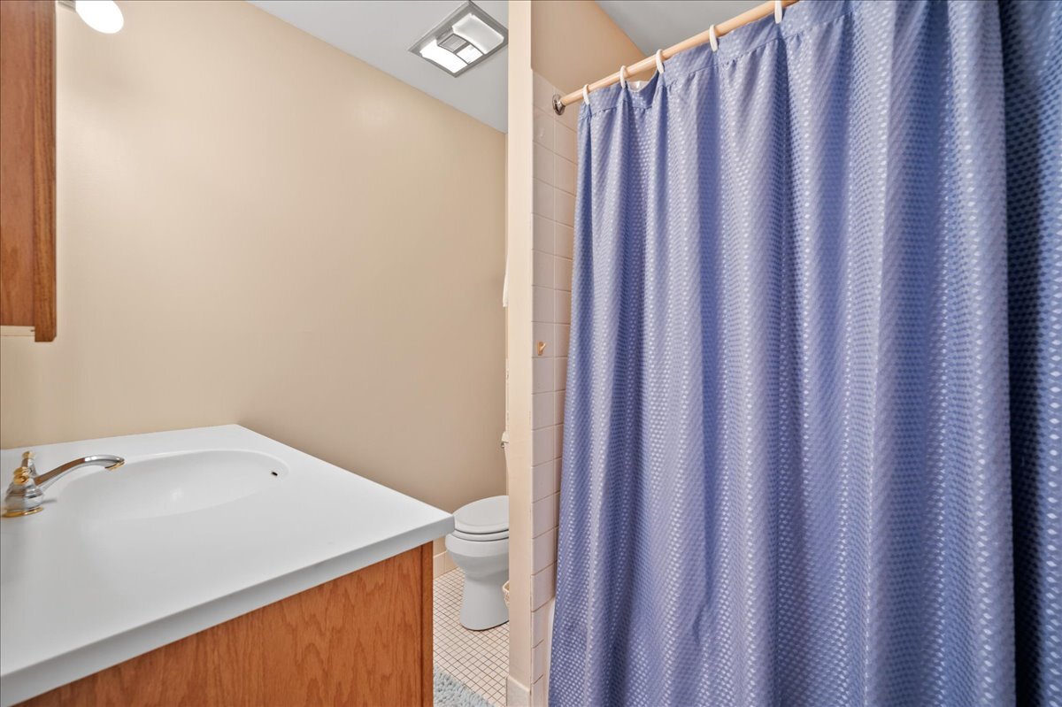 1053 W Ogden Avenue Unit: 350