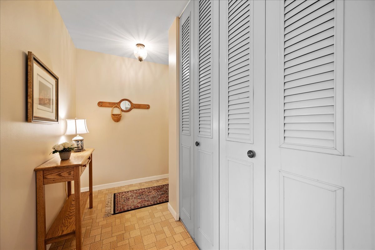 1053 W Ogden Avenue Unit: 350