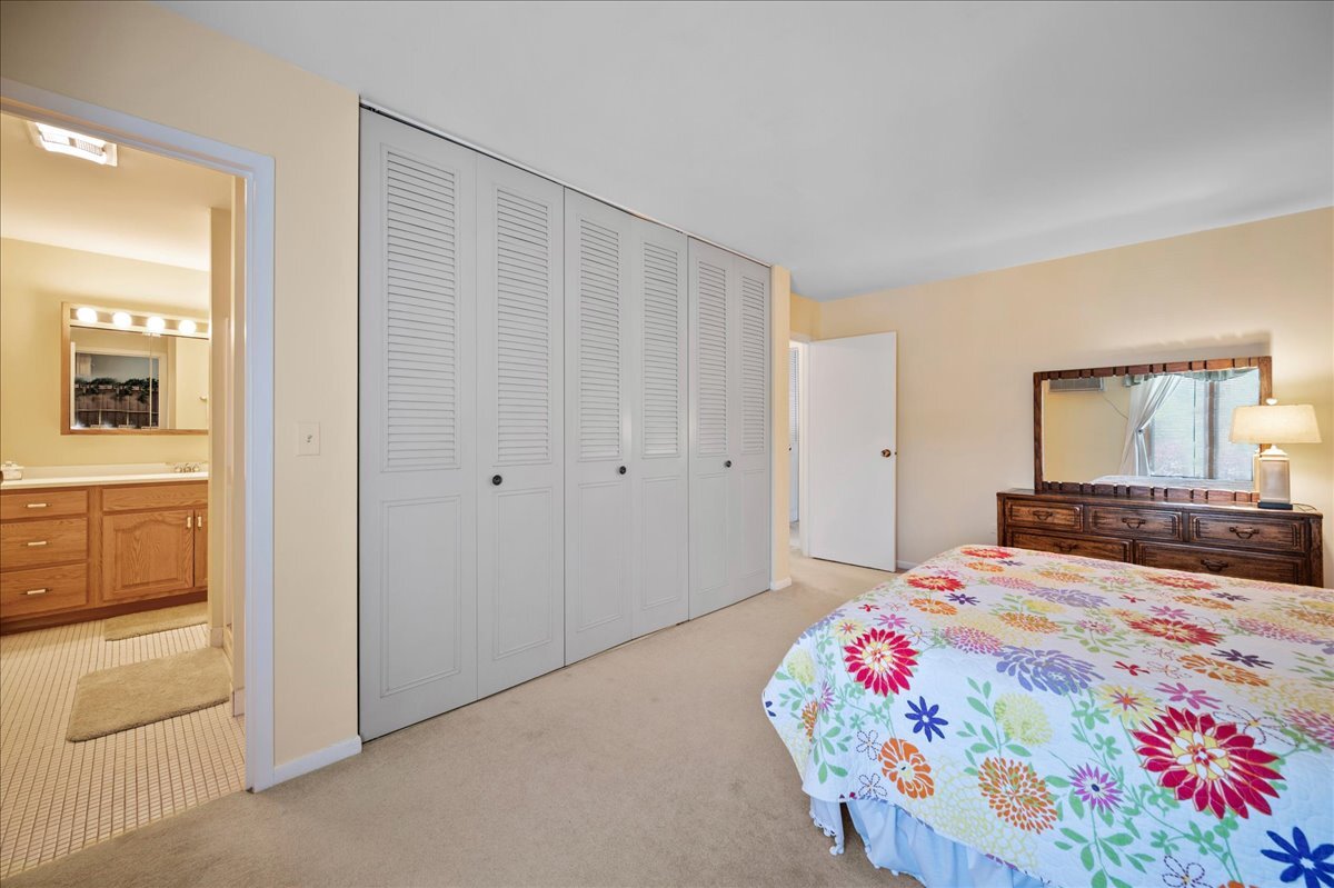 1053 W Ogden Avenue Unit: 350