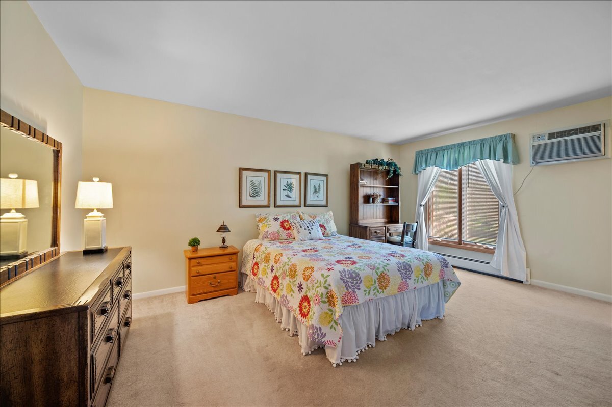 1053 W Ogden Avenue Unit: 350