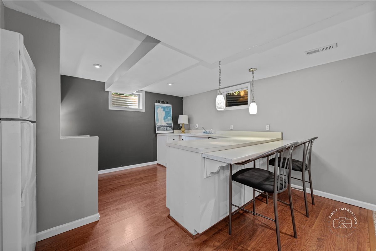 1437 Royal Saint George Drive