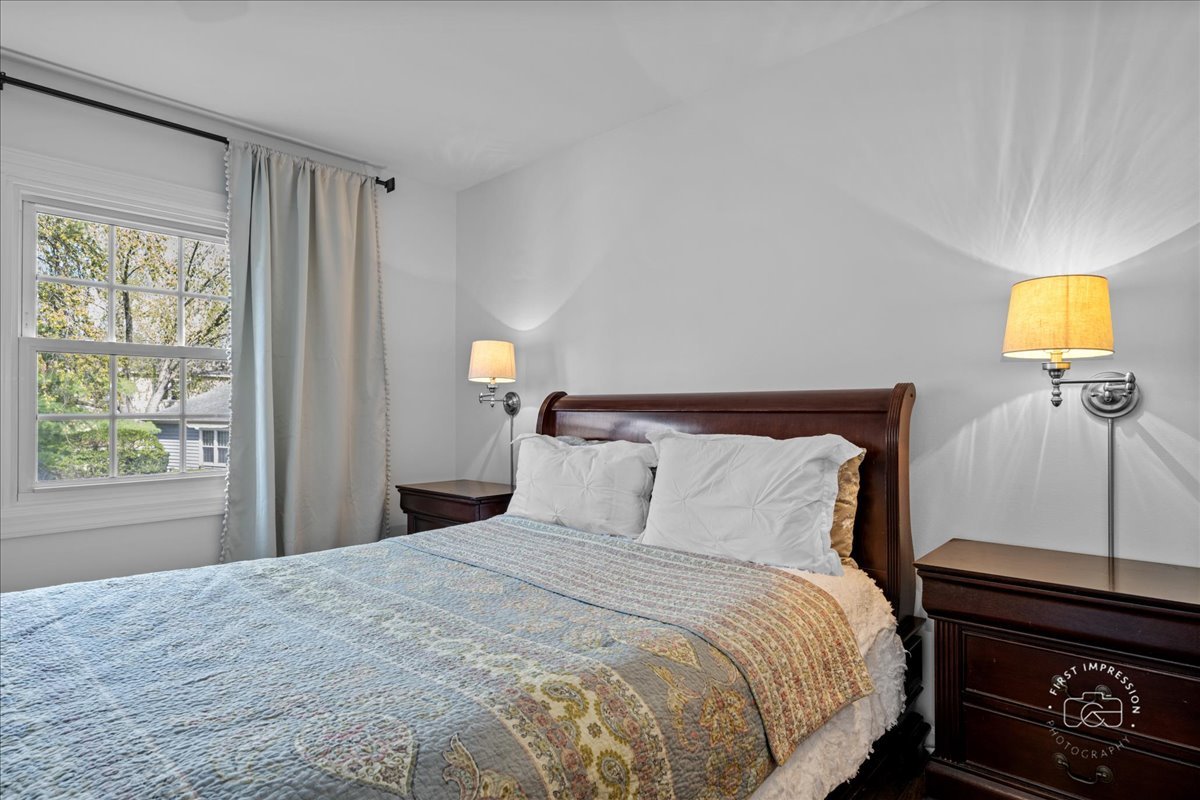 1437 Royal Saint George Drive