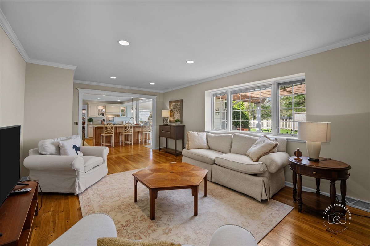 1437 Royal Saint George Drive