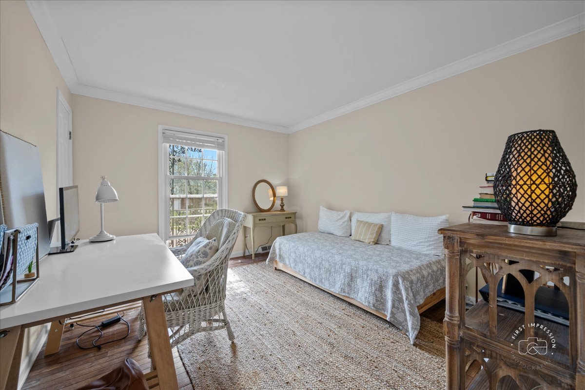 1437 Royal Saint George Drive