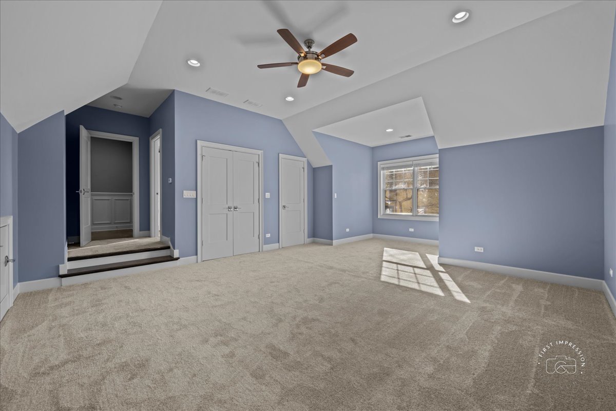 5233 Carpenter Street