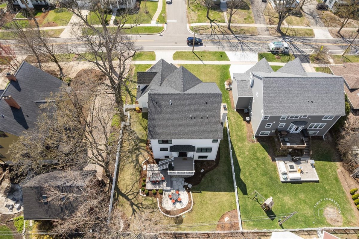 5233 Carpenter Street