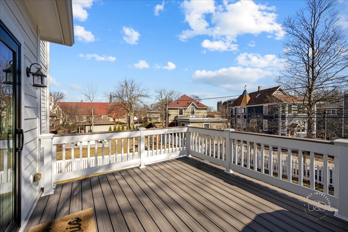 5233 Carpenter Street