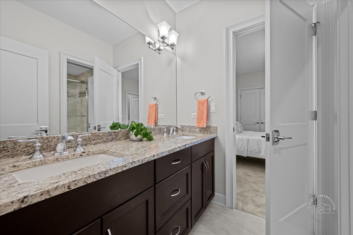 5233 Carpenter Street