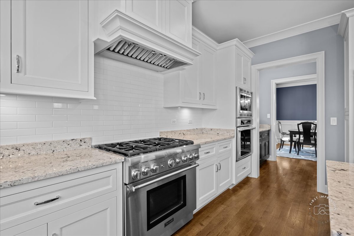 5233 Carpenter Street