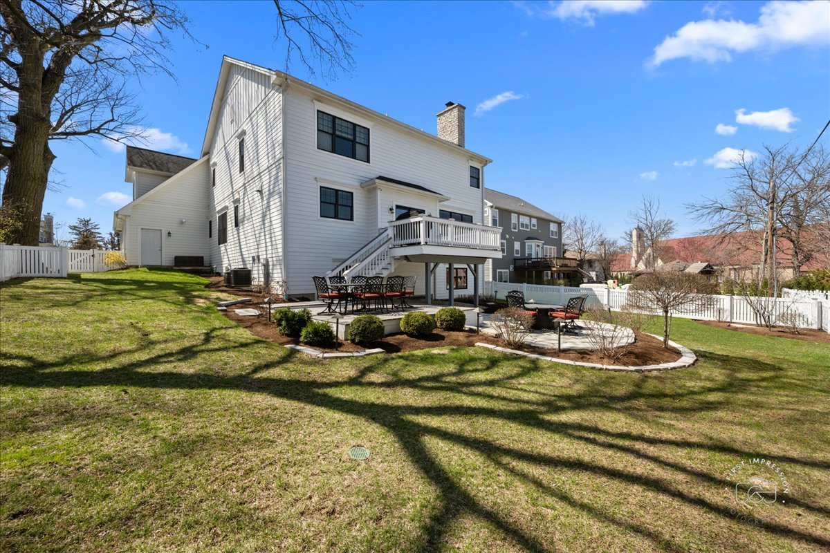 5233 Carpenter Street