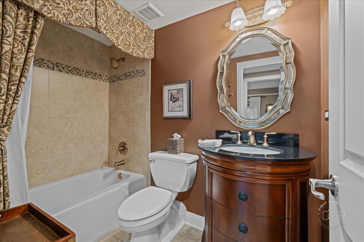 1103 N Mill Street Unit: 111