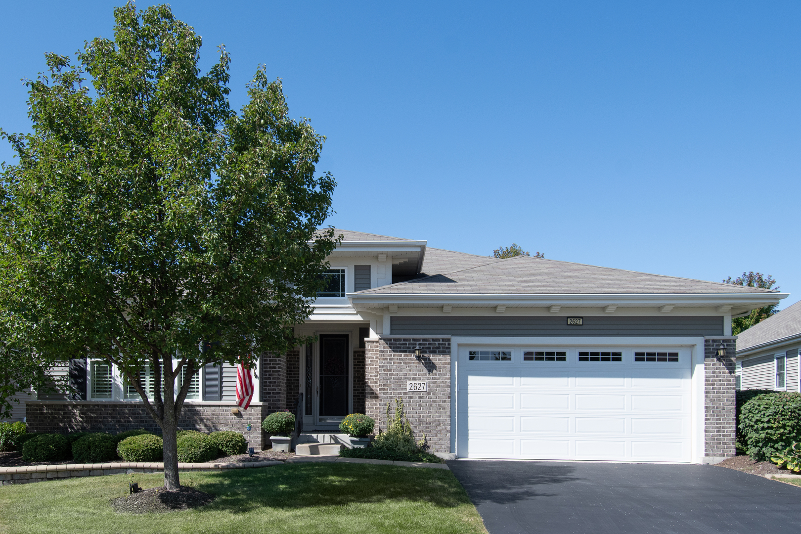 2627 Foxglove Street