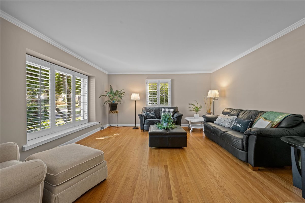 1221 N Loomis Street