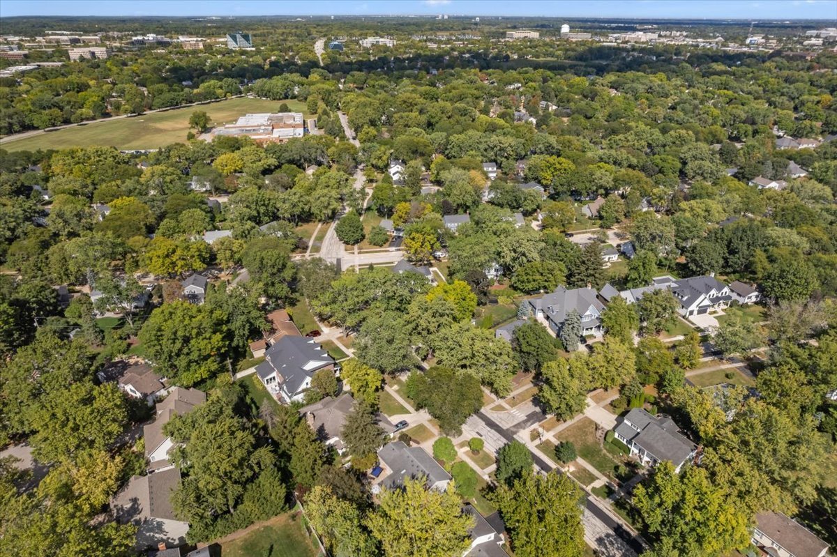 1221 N Loomis Street