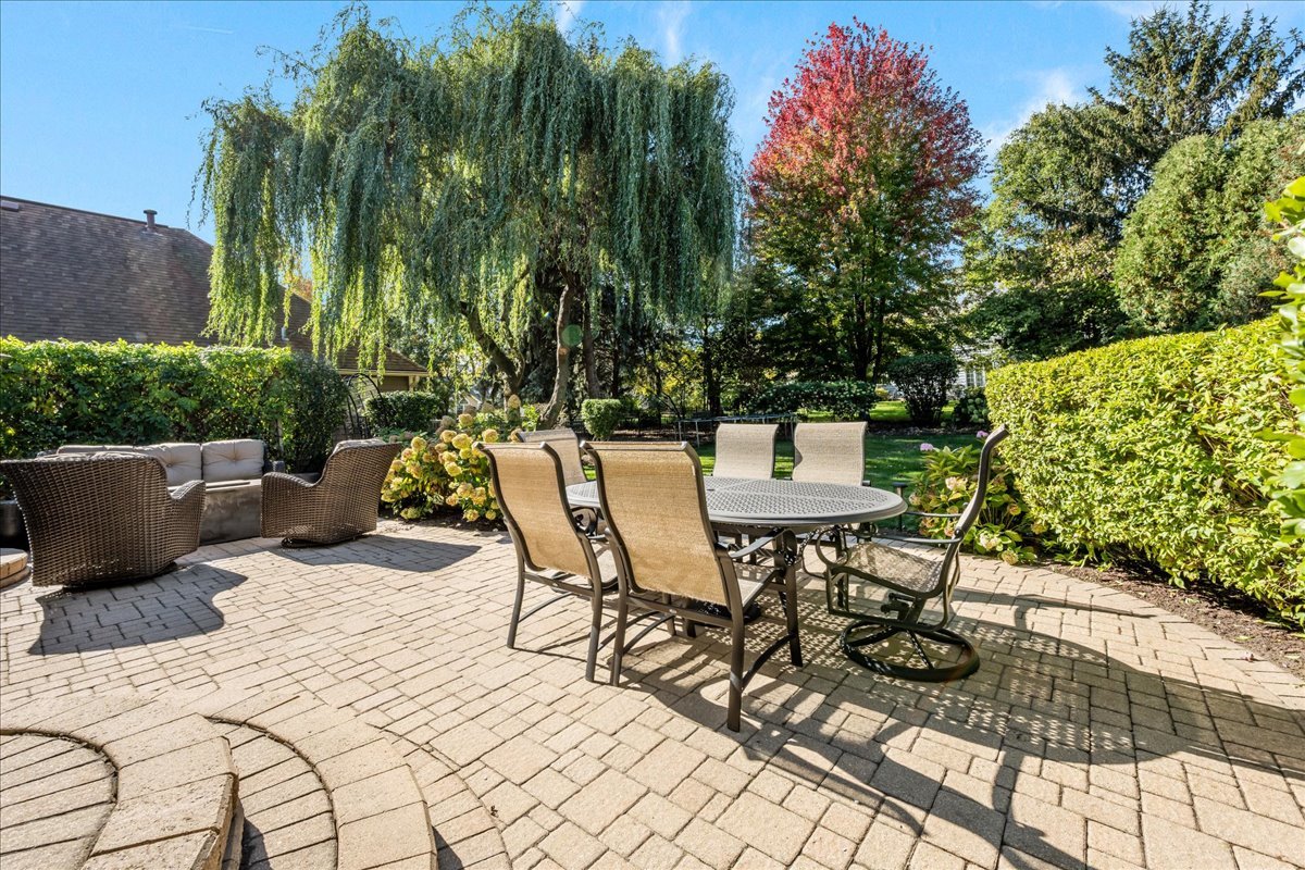 705 S Whispering Hills Drive