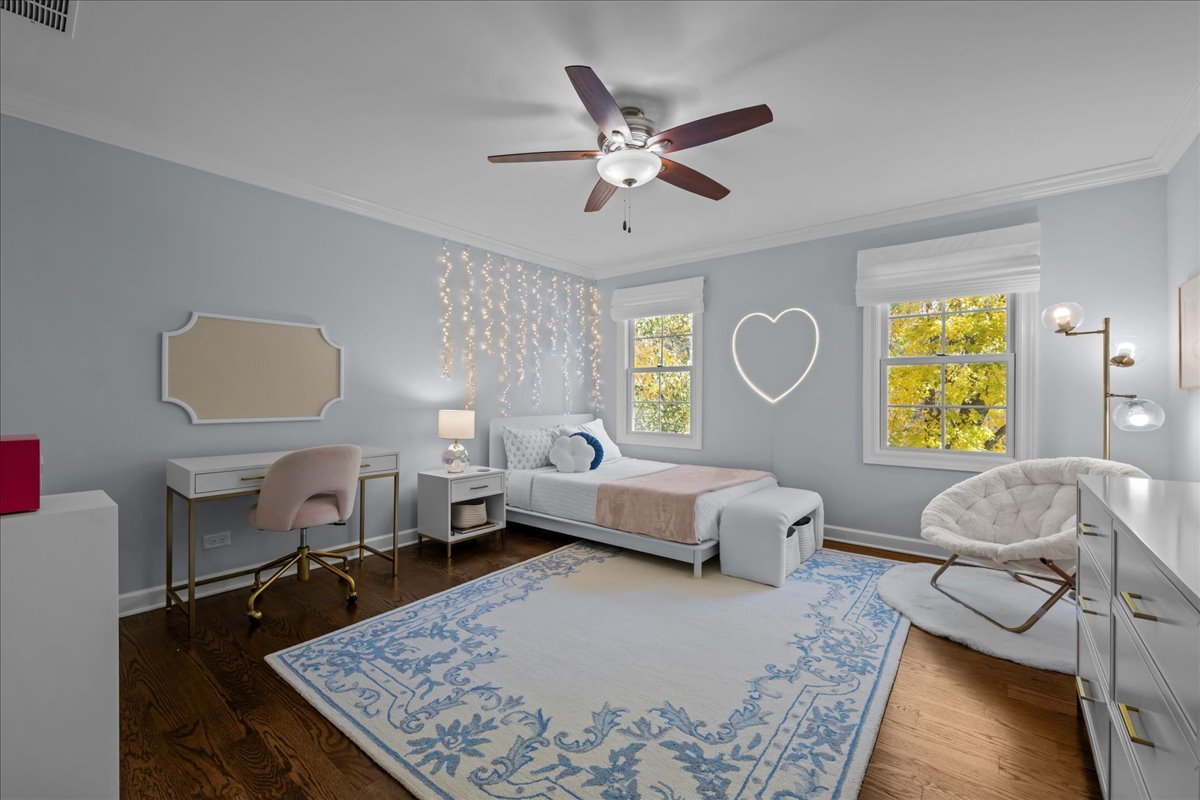 705 S Whispering Hills Drive