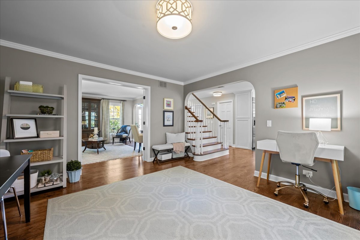 705 S Whispering Hills Drive