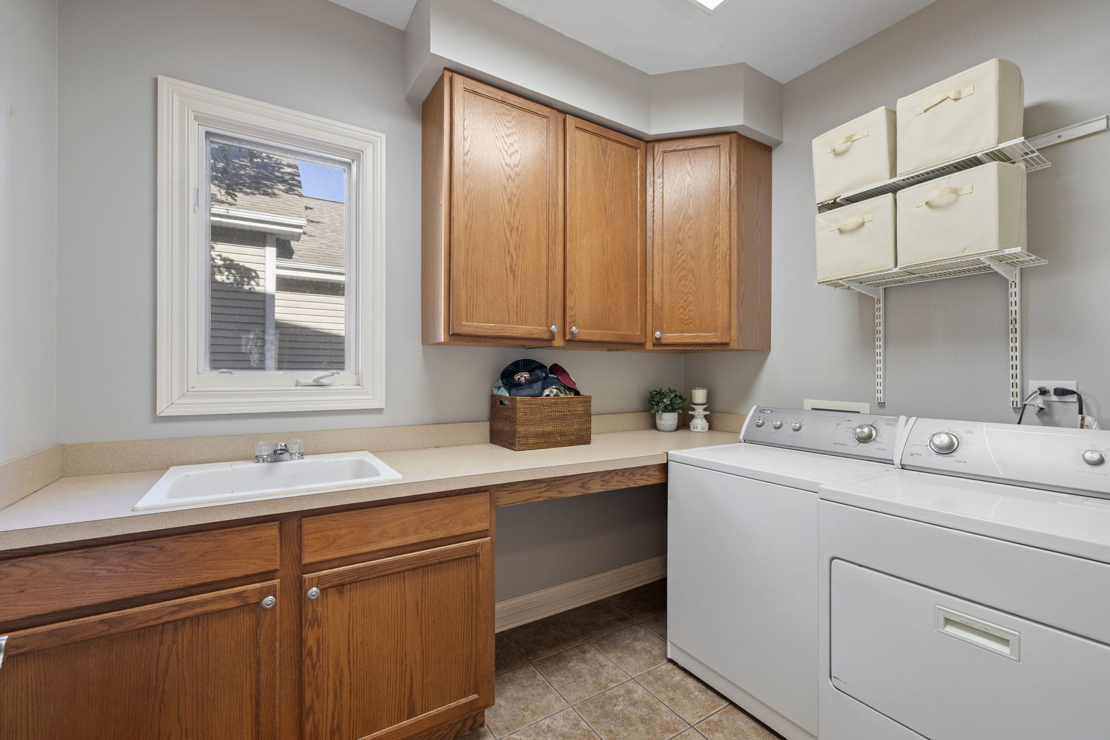 611 S Fairfield Avenue