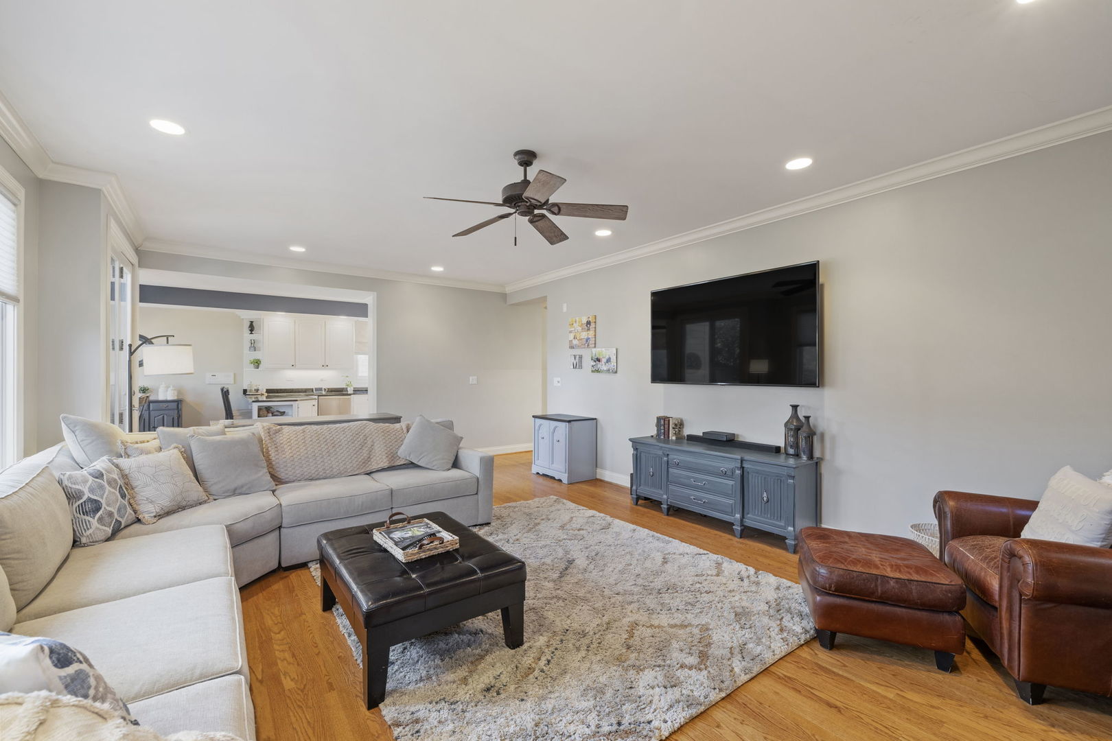 611 S Fairfield Avenue