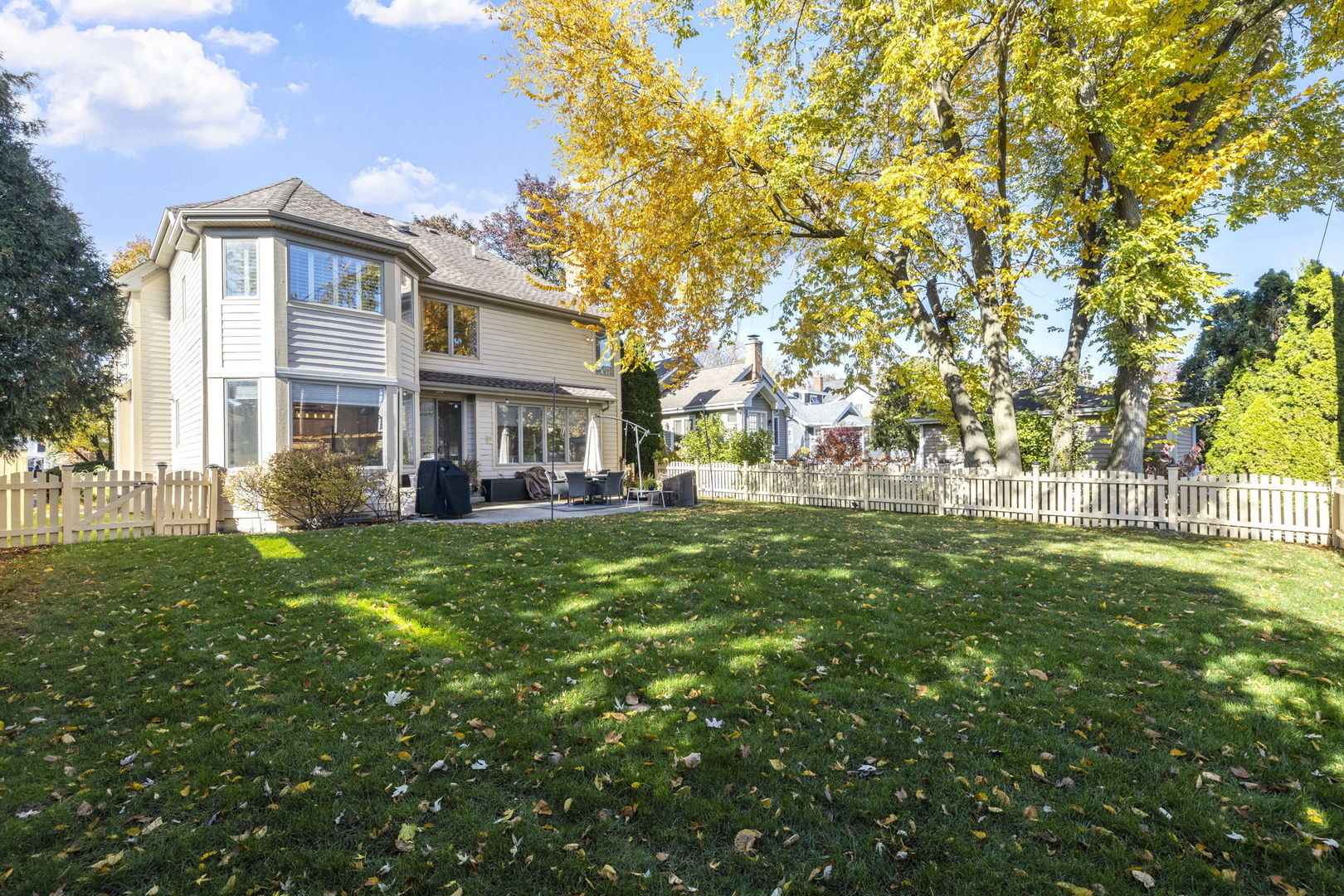 611 S Fairfield Avenue