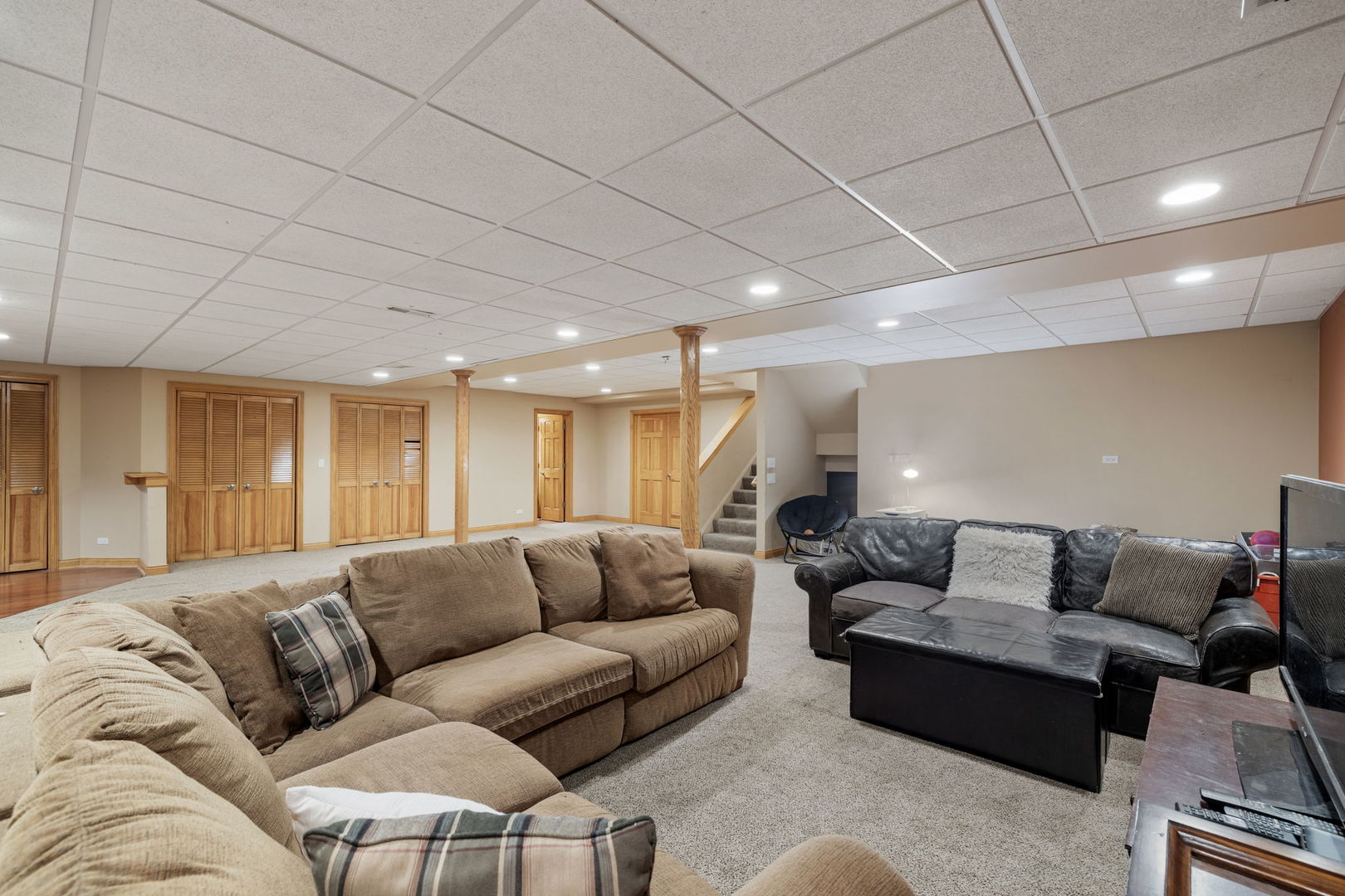 611 S Fairfield Avenue