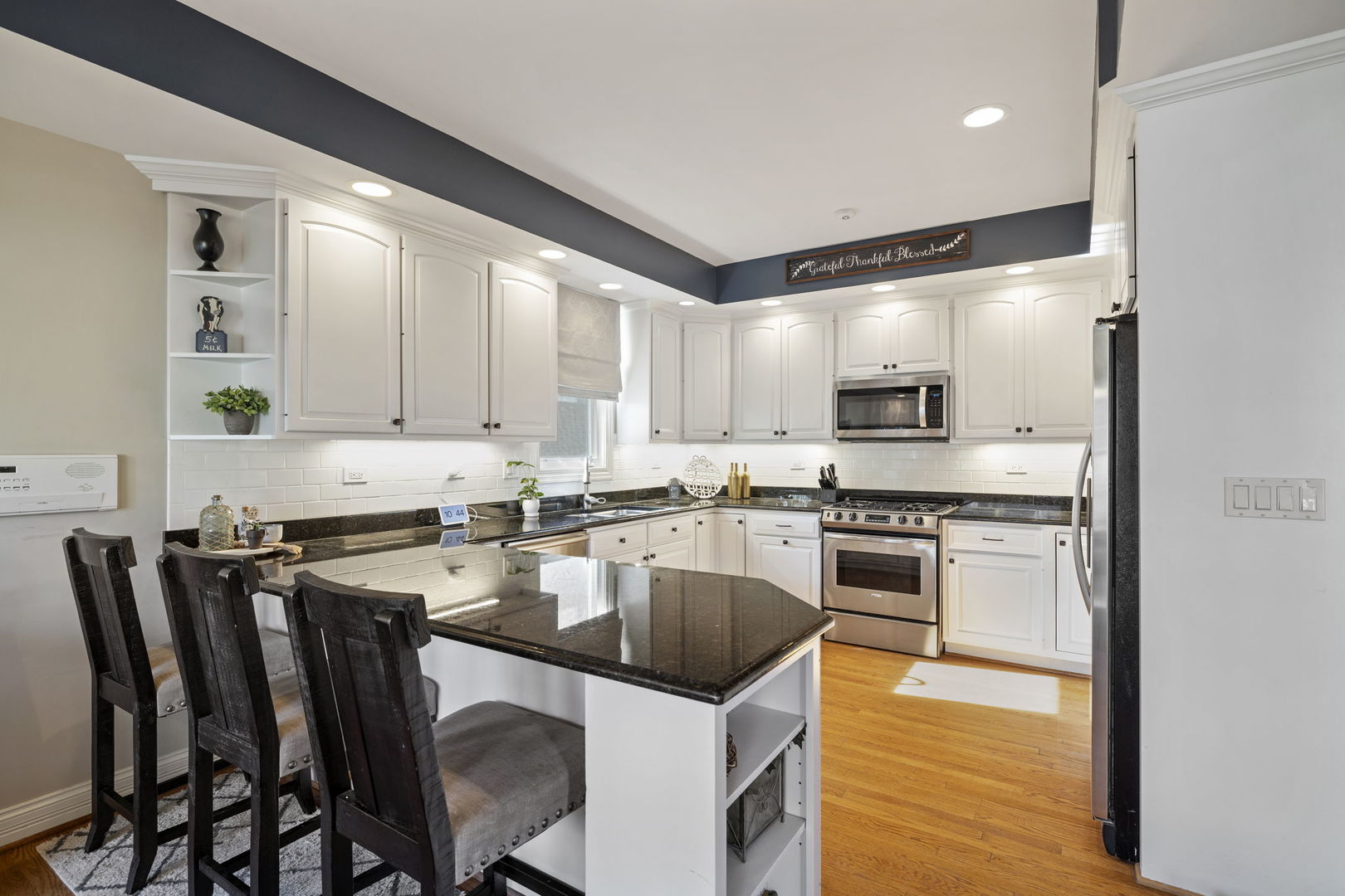 611 S Fairfield Avenue