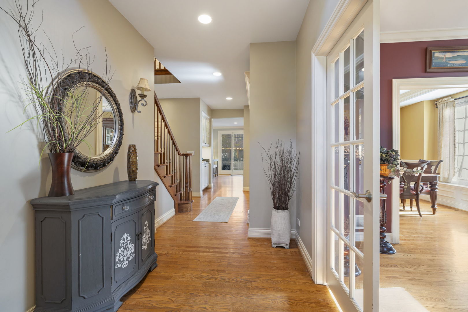 611 S Fairfield Avenue