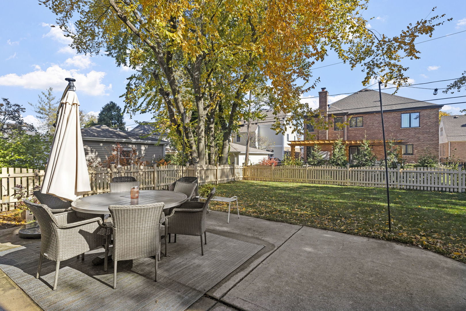 611 S Fairfield Avenue