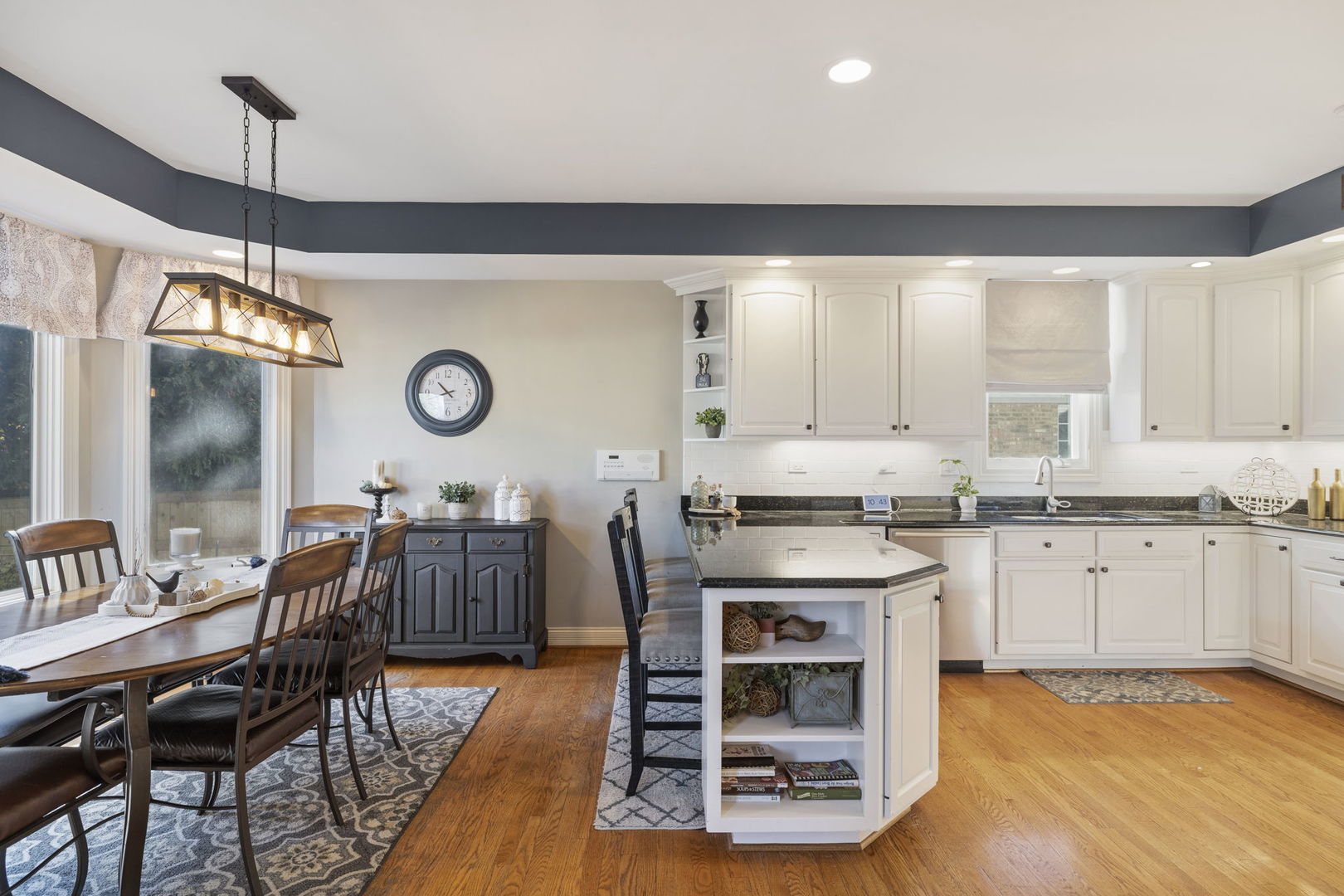 611 S Fairfield Avenue