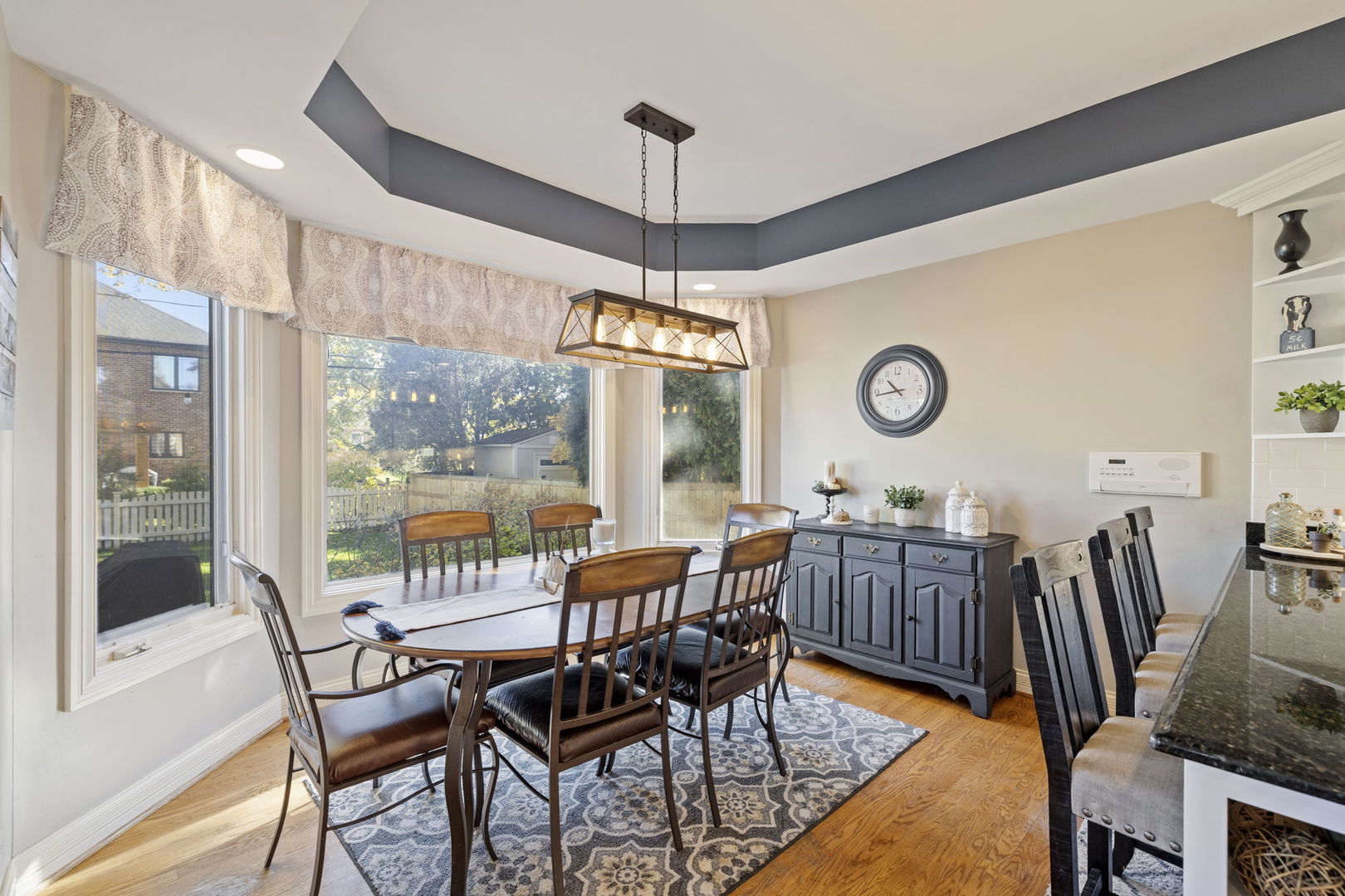 611 S Fairfield Avenue