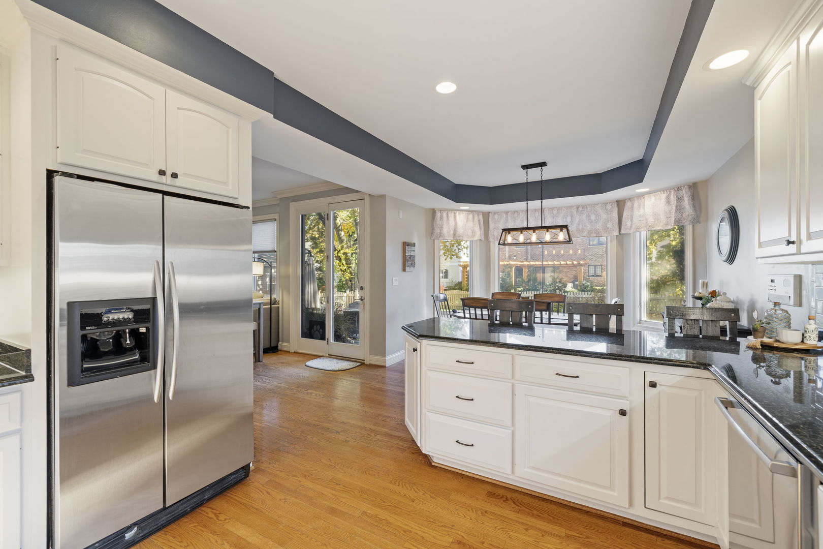 611 S Fairfield Avenue