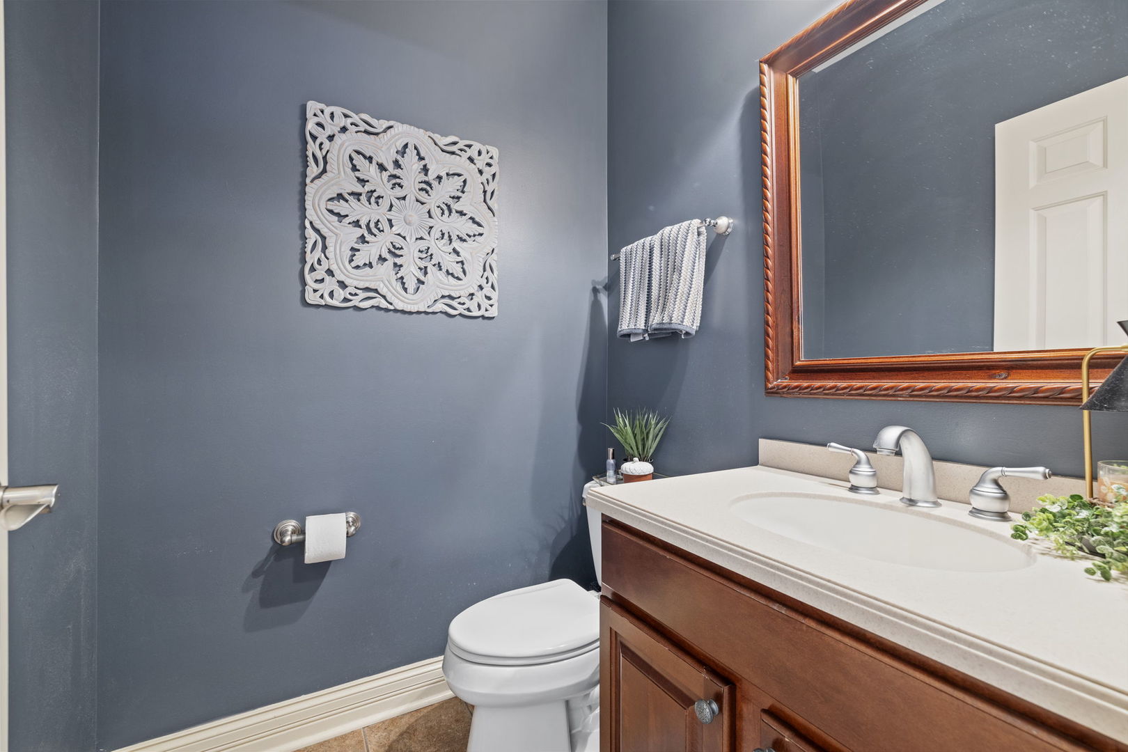 611 S Fairfield Avenue