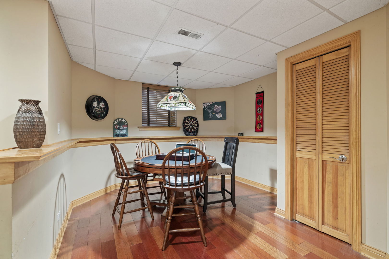 611 S Fairfield Avenue