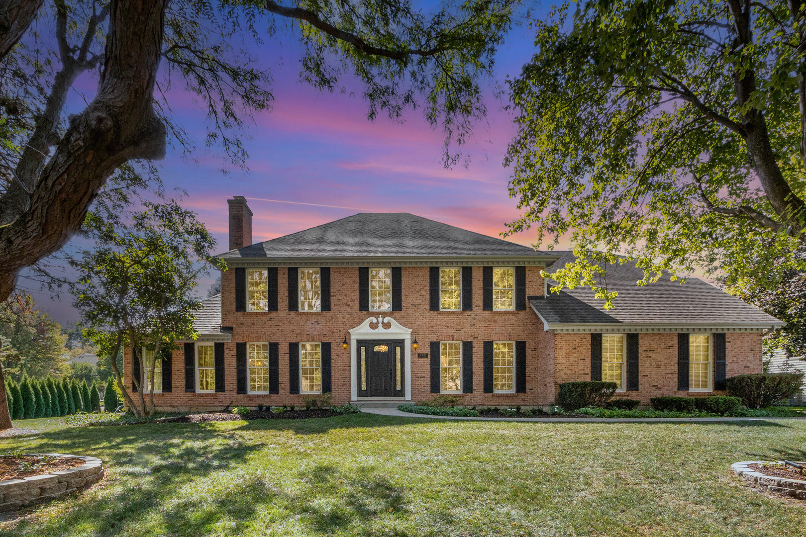 25w313 Mayflower Avenue