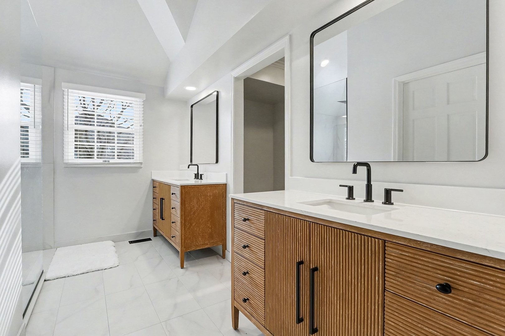 25w313 Mayflower Avenue