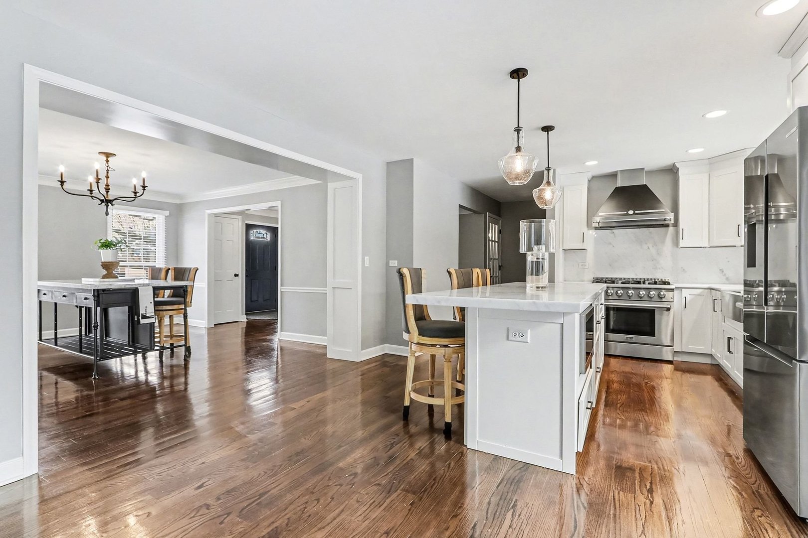 25w313 Mayflower Avenue