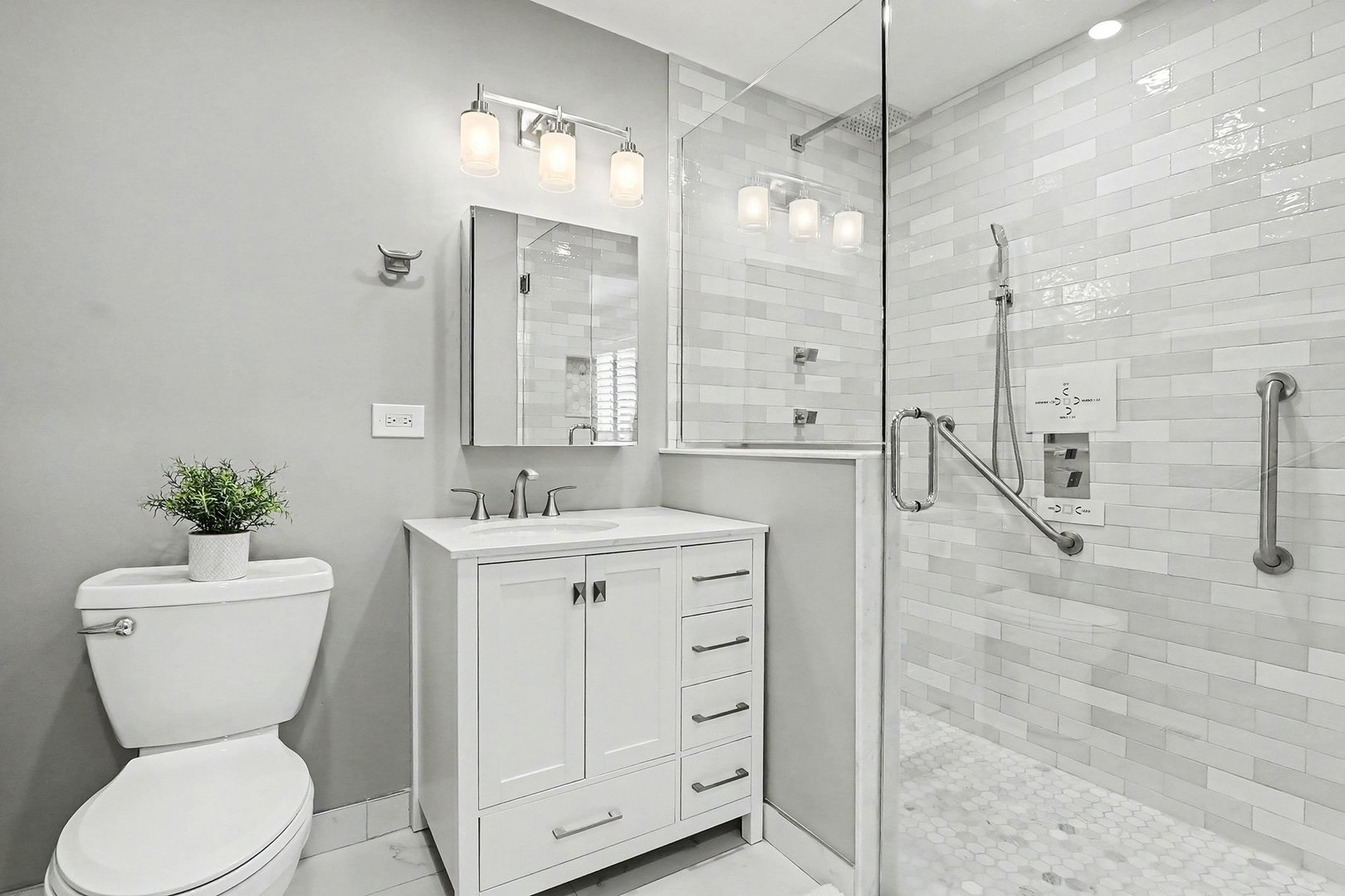 25w313 Mayflower Avenue