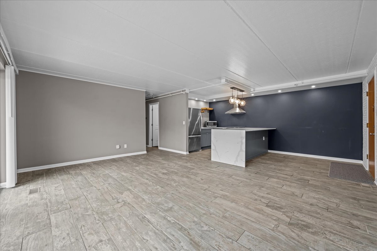 1115 Royal Saint George Drive Unit: 104