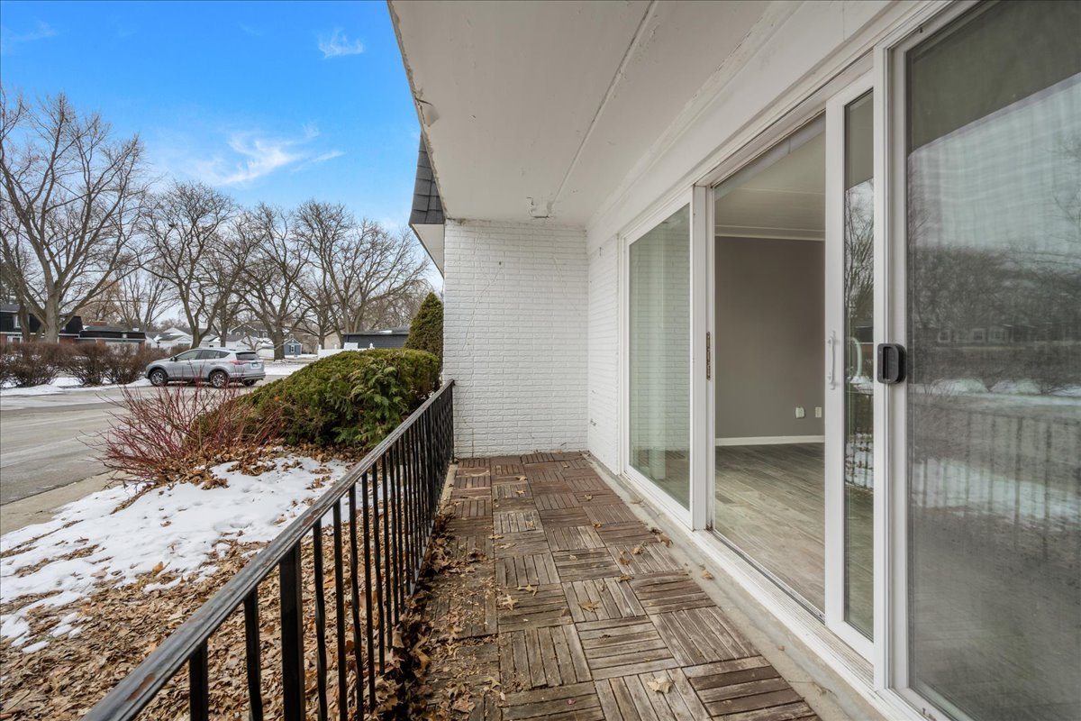 1115 Royal Saint George Drive Unit: 104