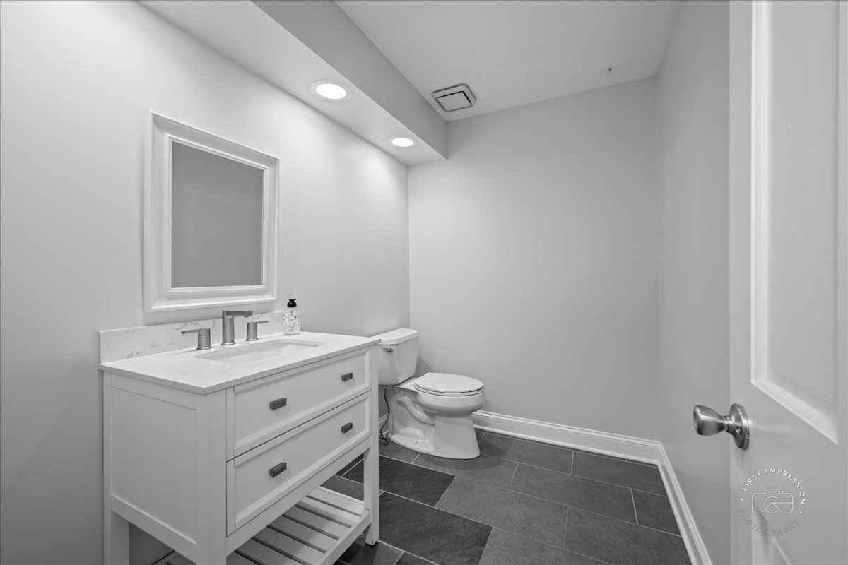 2802 Wedgewood Drive