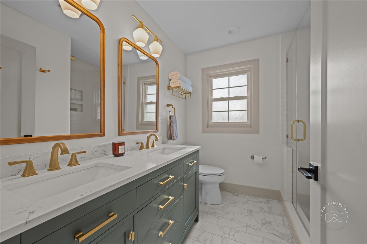 826 S Charles Avenue